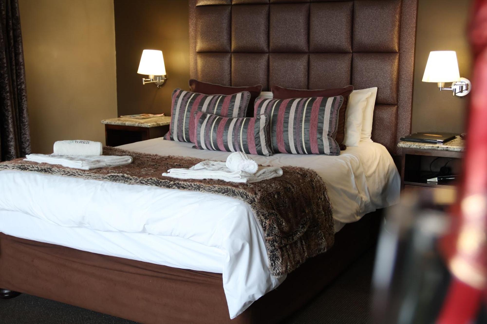 Kosmos Lodge Hartbeespoort Extérieur photo